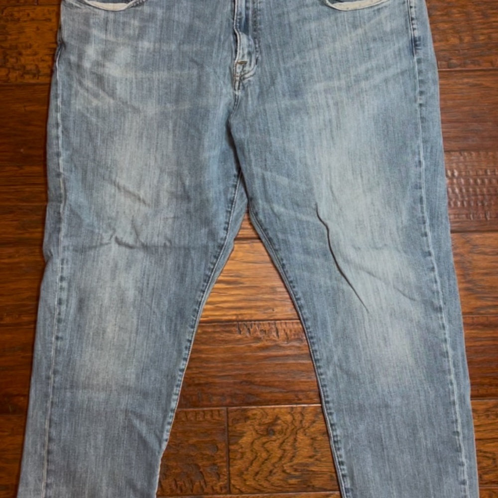 Lucky Brand 410 Athletic Fit Jeans Mens 36x28 Light Wash Vintage Fade Straight D